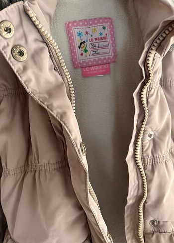 Kız Çocuk Bej Kürklü Nakışlı Mont - Görsel 4