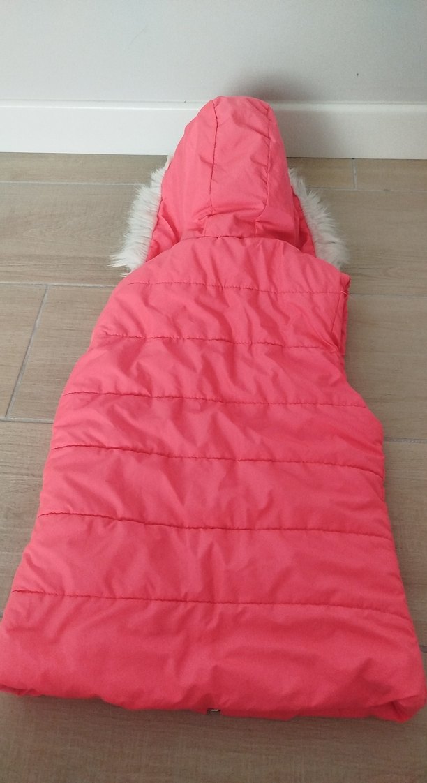 Kız Çocuk Parlak Pembe Kapüşonlu Yelek - Görsel 3