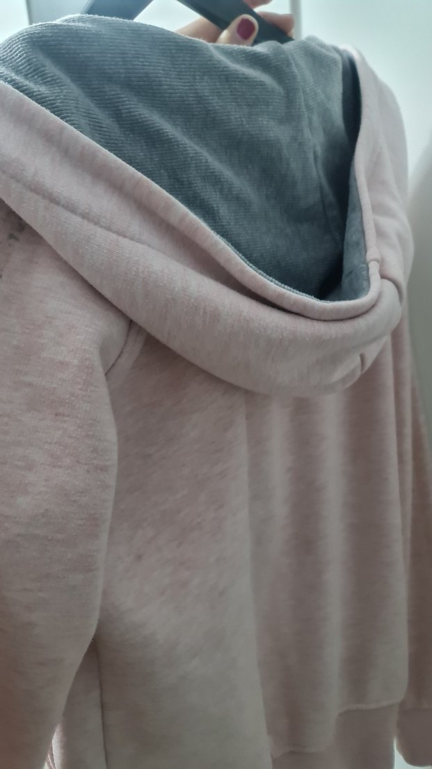 Gri Desenli Sweatpants ve Pembe Kapüşonlu Üst - Görsel 5