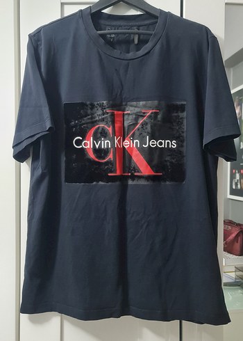 Calvin Klein l