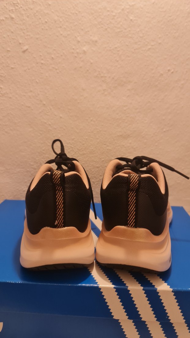 Skechers Siyah Kadın Spor Ayakkabı - Görsel 2