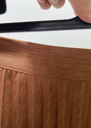 Parlak Kahverengi Pileli Midi Etek koton - Görsel 4