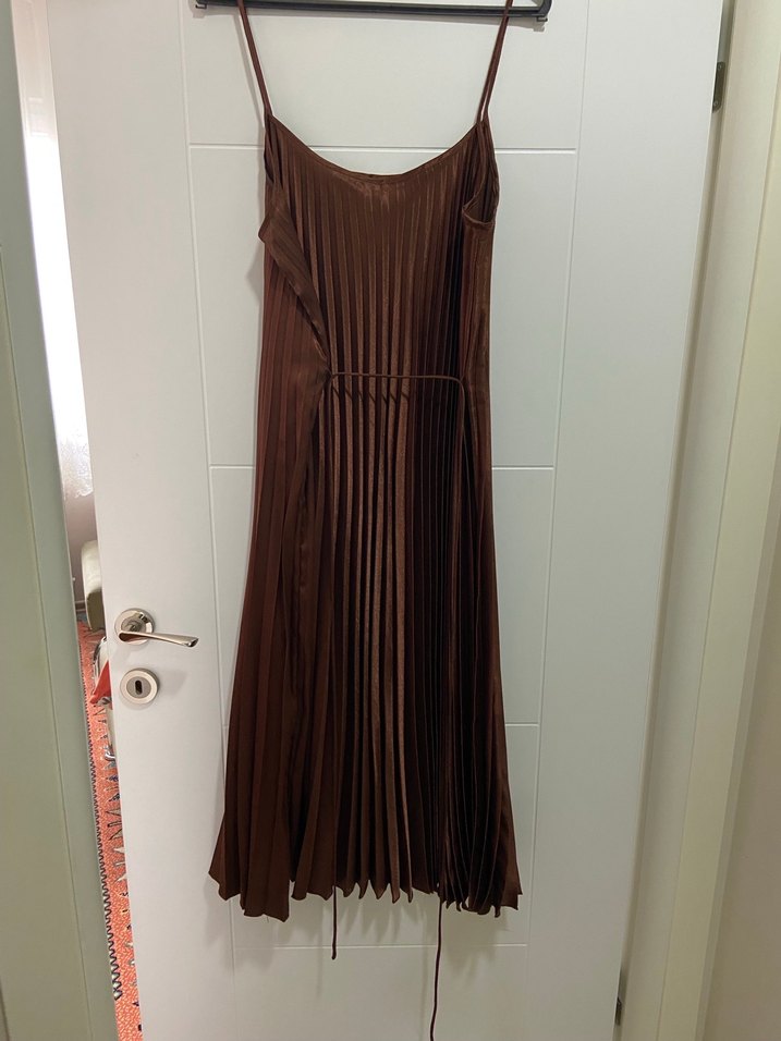 Kadın Kahverengi Pilili Uzun askılı elbise mango - Görsel 2