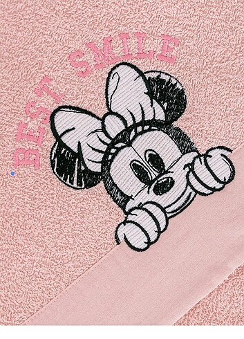  Beden Minnie Mouse Lisanlı Banyo Havlusu