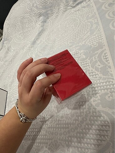 Beden Renk Guess red seductive