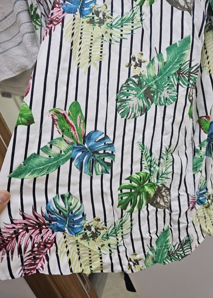 Pareo desenli 75 cm uzunluk temiz az giyildi  - Görsel 2