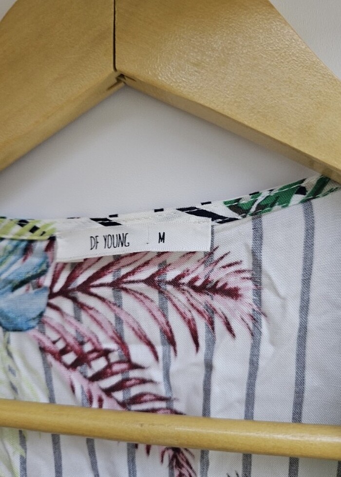 Pareo desenli 75 cm uzunluk temiz az giyildi  - Görsel 3