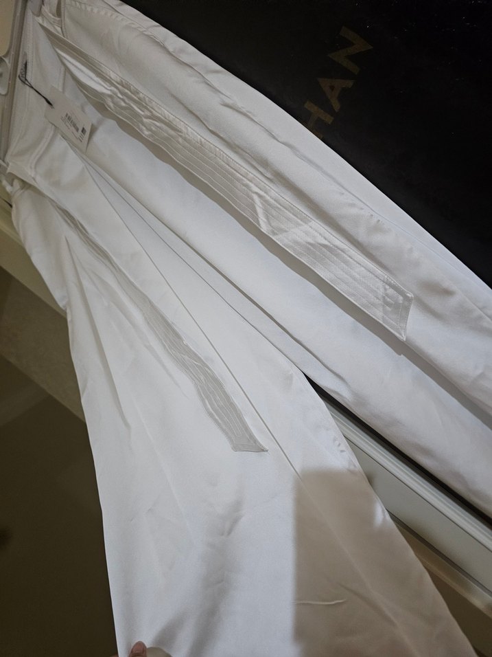 Kadın Beyaz Pilili Pamuk Pantolon - Görsel 4