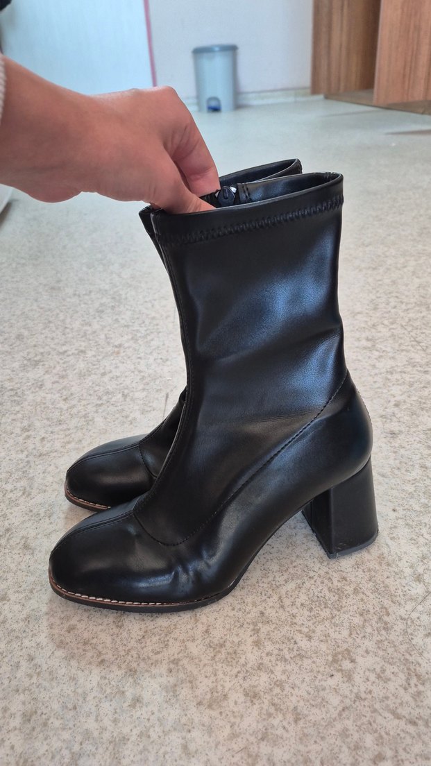 Deri Siyah Streç küt burun  Topuklu Kadın Bot - Görsel 3