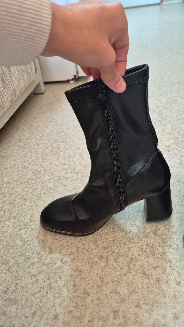 Deri Siyah Streç küt burun  Topuklu Kadın Bot - Görsel 2