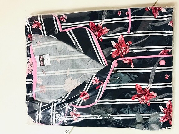 m Beden Ekoseli pijama takımı ????????