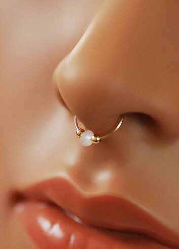 KRİSTAL BONCUKLU SEPTUM PİERCİNG