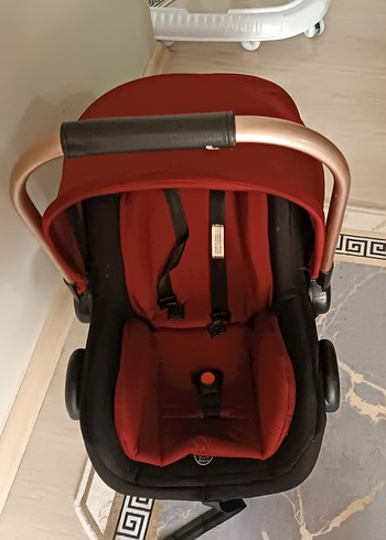 Civil Koyu Kırmızı Bebek Arabası