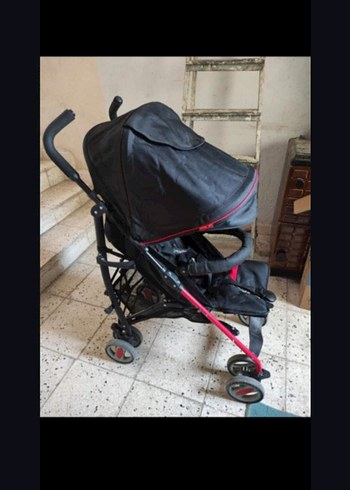 Siyah Katlanabilir Bebek Arabası