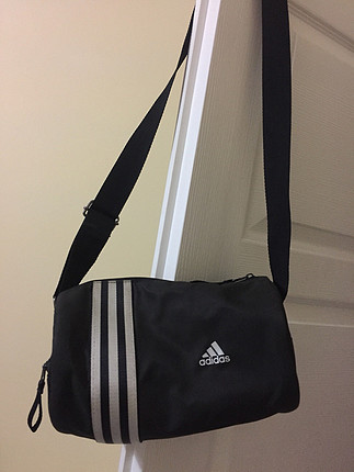 Adidas çanta