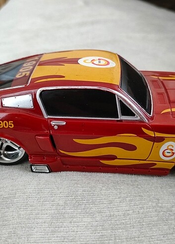 Galatasaray 1967 Ford Mustang GT Uzaktan Kumandalı Araba 