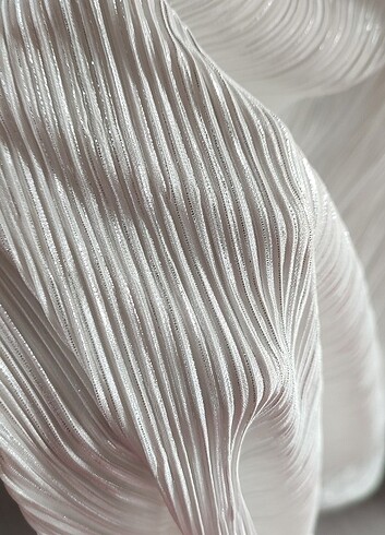 Parlak kumaş gece elbisesi - Görsel 2