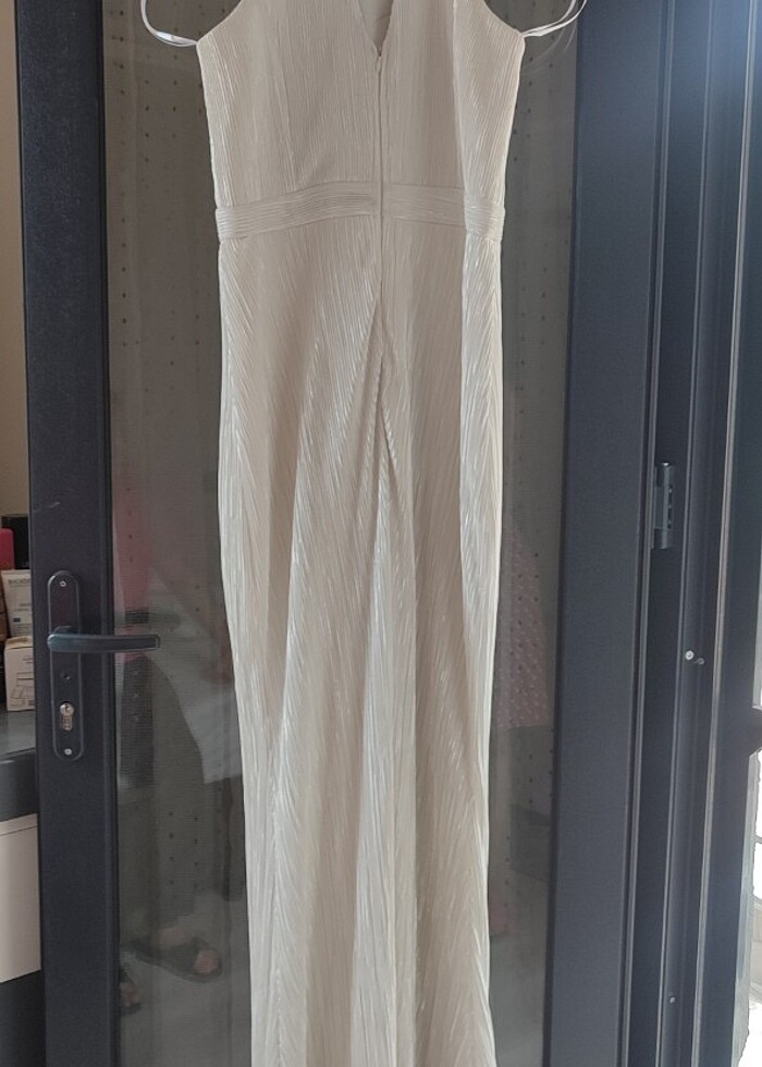 Parlak kumaş gece elbisesi - Görsel 3