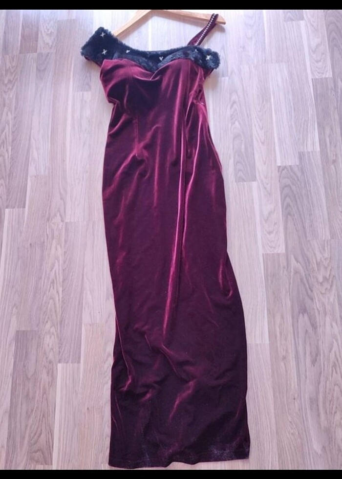 Kol detaylı gece elbisesi  - Görsel 3