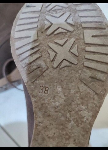 İçi tüylü rahat topuklu bot - Görsel 4