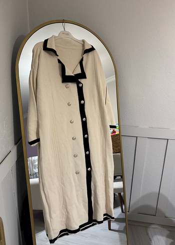 Düğmeli Uzun Kollu Beyaz Triko Elbise - Görsel 5