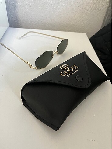 Gucci gözlük