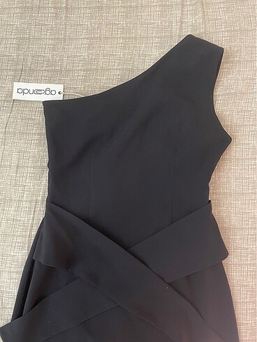 Diğer Cut out detaylı siyah mini elbise
