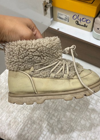 Kız Çocuk Bej Kürklü Bot - Görsel 2