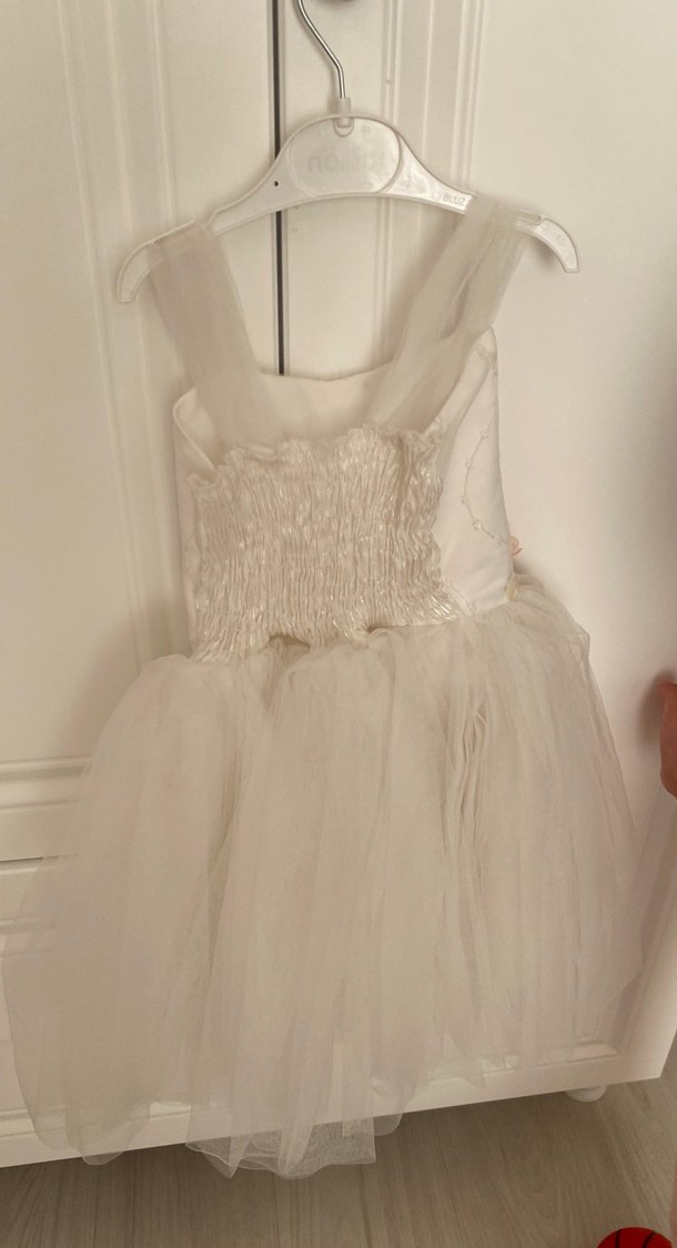 Çiçek Detaylı Beyaz Kız Çocuk Elbisesi - Görsel 4