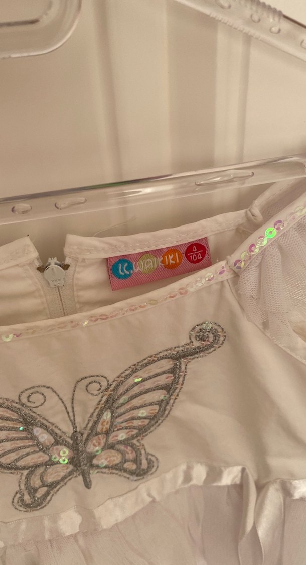 Kelebek Nakışlı Beyaz Kız Elbisesi - Görsel 3