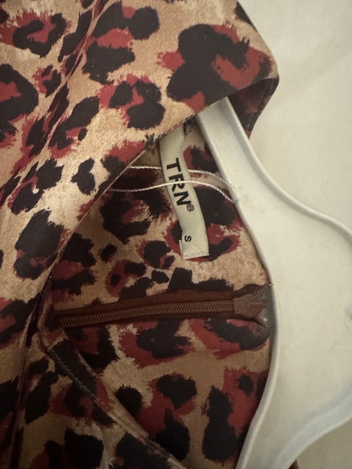 Kahverengi Leopar Desenli Uzun Bohem Elbise - Görsel 2