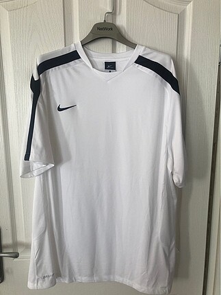 Orjinal #nike drı-fıt erkek tişört