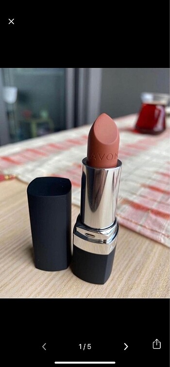 Avon Marvelous Mocha Mat Ruj