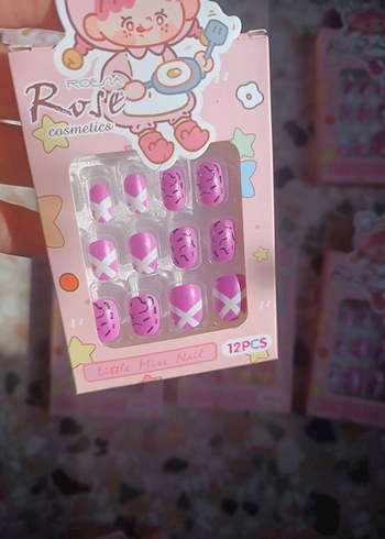 Pastel Renkli 12'li Tırnak Süslemeleri - Görsel 3