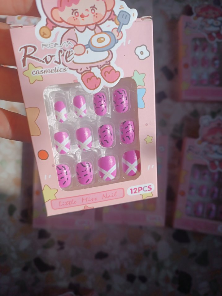 Pastel Renkli 12'li Tırnak Süslemeleri - Görsel 3