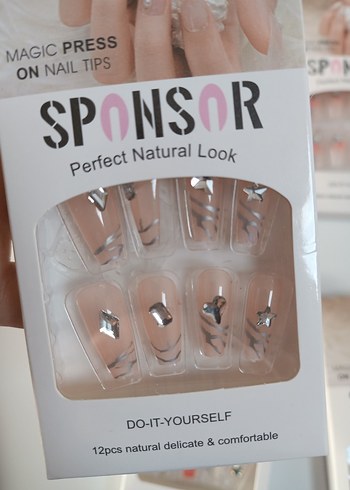 Sponsor Çok Renkli Tırnak Dekorları - Görsel 8