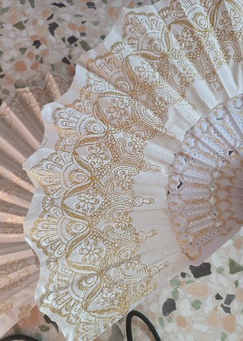 Beyaz Dantel İşlemeli Katlanabilir Yelpaze - Görsel 5