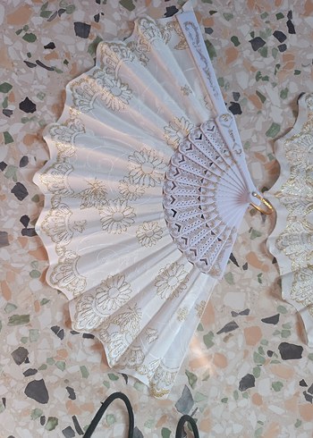 Beyaz Dantel İşlemeli Katlanabilir Yelpaze - Görsel 2