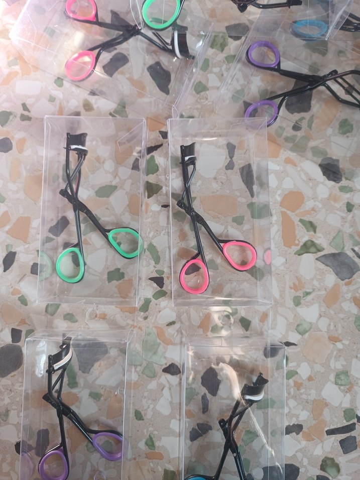 6 adet Renkli Kirpik Kıvırıcı - Görsel 3