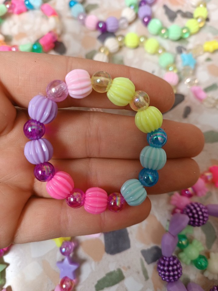 10 adet Renkli Boncuklu Çocuk Bileklikleri - Görsel 4
