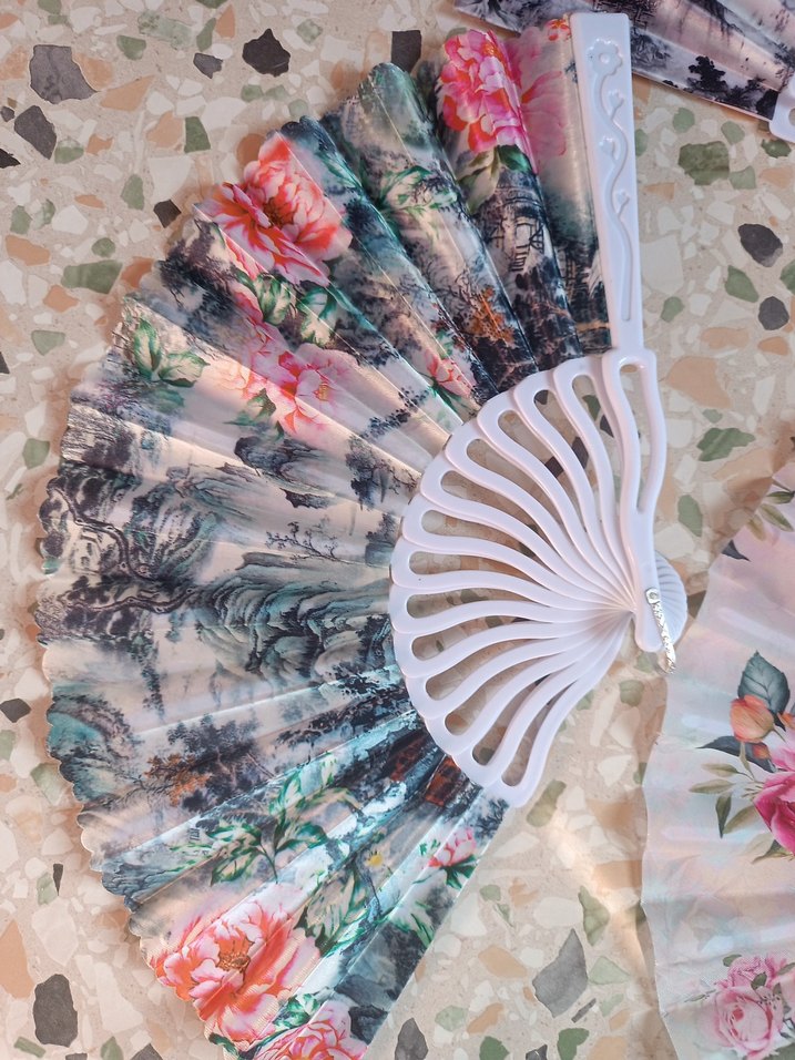 Çiçek Desenli Katlanabilir El Yelpazesi - Görsel 3