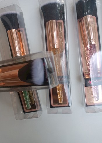 Renkli Saplı Makyaj Fırçası - Görsel 5