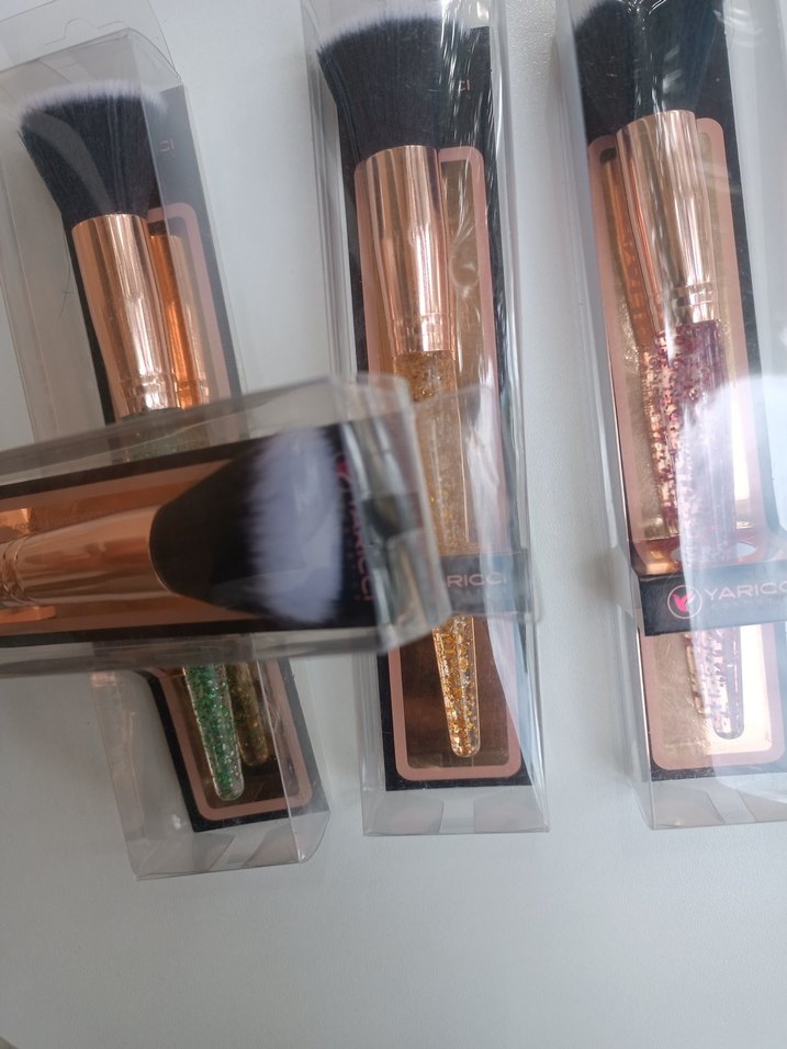 Renkli Saplı Makyaj Fırçası - Görsel 5