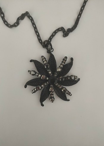 Siyah Zincir Detaylı Gotik Midi Kolye - Görsel 3