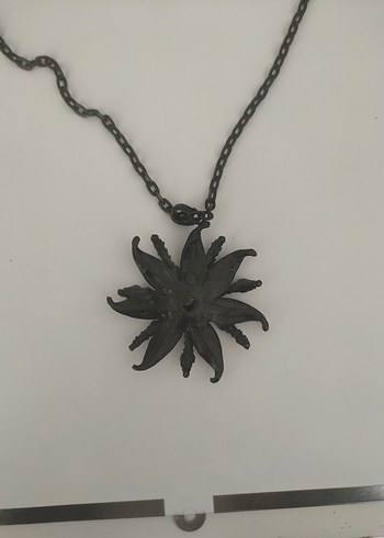 Siyah Zincir Detaylı Gotik Midi Kolye - Görsel 4