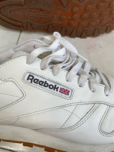 45 Beden beyaz Renk Reebok clasic ayakkabı