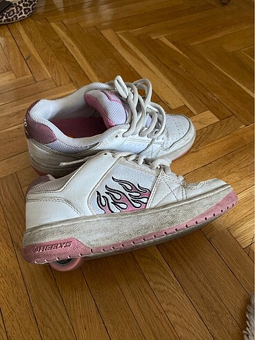 Heelys pembe tekerlekli ayakkabı