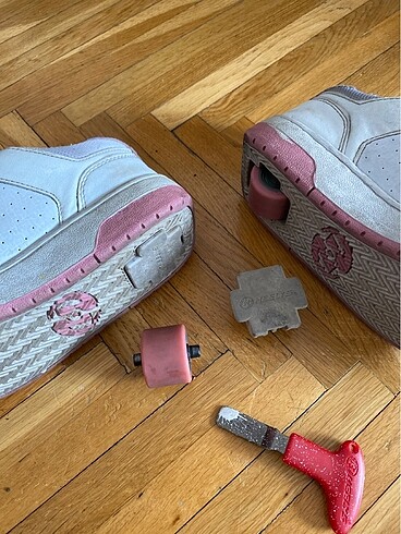 34 Beden beyaz Renk Heelys pembe tekerlekli ayakkabı