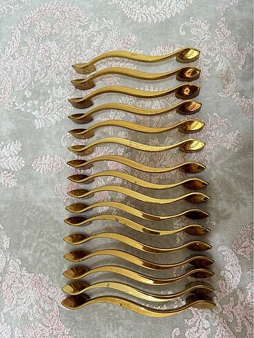 Elbise Dolabı Kulbu Gold