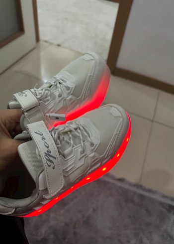 37 Beden beyaz Renk Işıklı paten